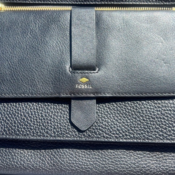 Fossil's Kinley crossbody  Black - Picture 2 of 10